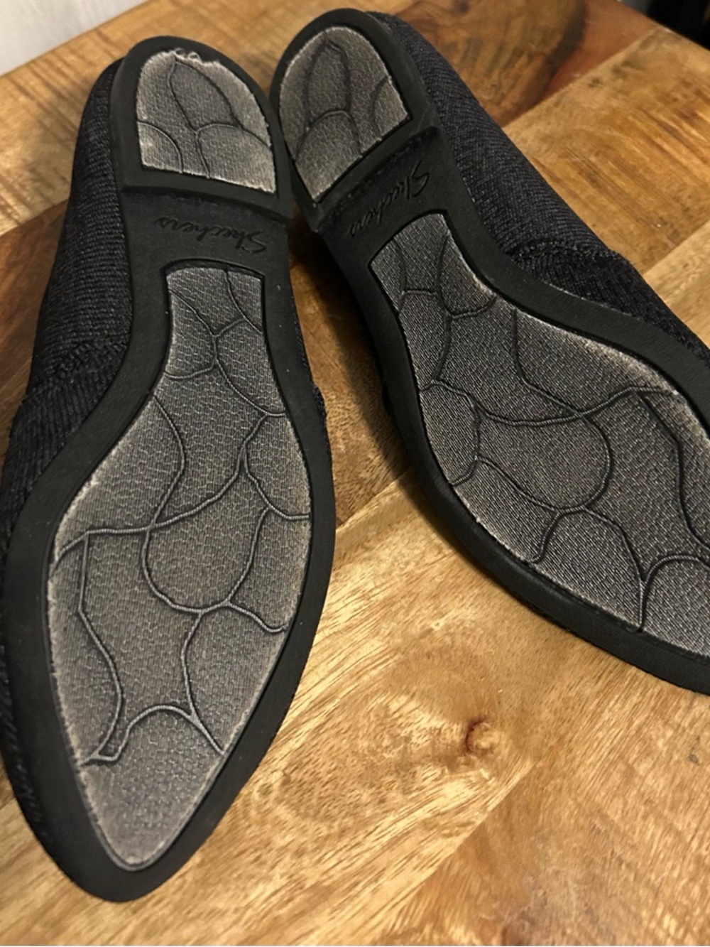 Skechers Black and White Knit Slip-On Flats Size 7 - Picture 2 of 3